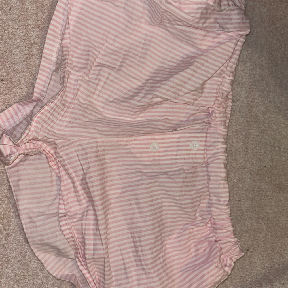 edikted size, small pink striped shorts